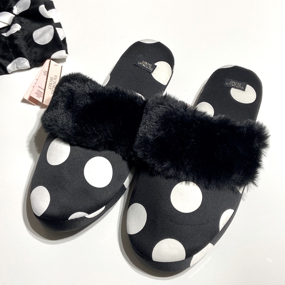 VICTORIA'S SECRET Satin Slippers + Pouch Black/White Polka Dot M (7-8) NWT